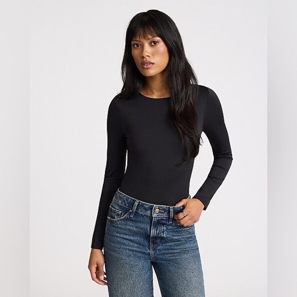 Express Body Contour High Compression Crew Neck Long Sleeve Bodysuit